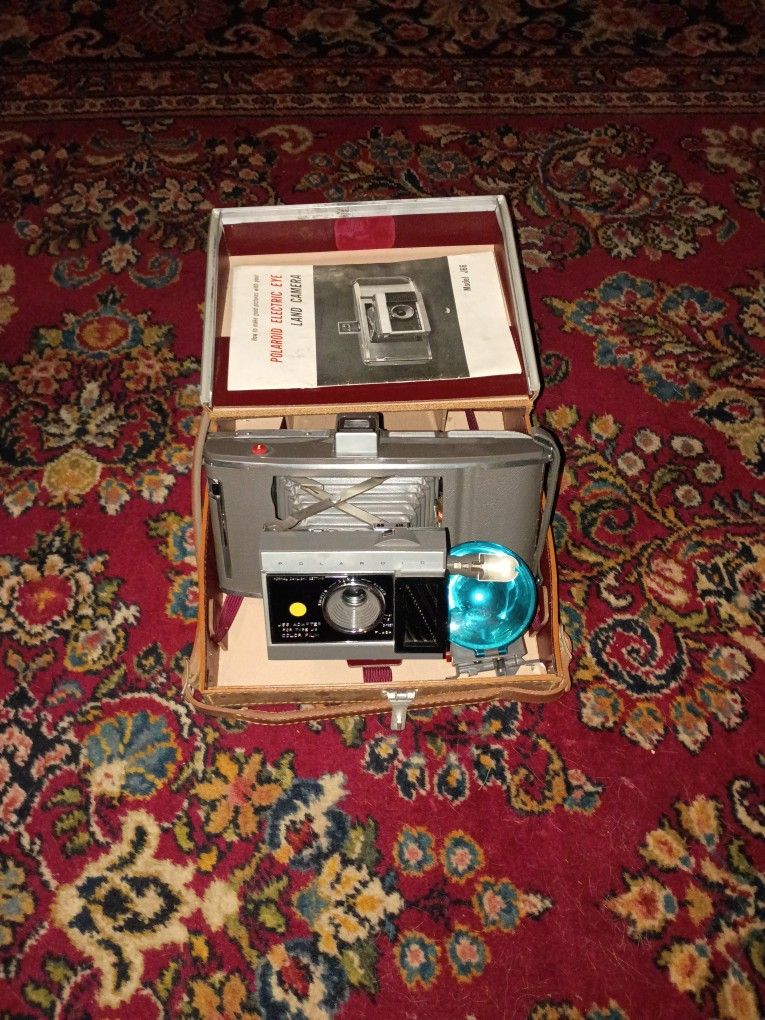 **Polaroid Model J66 Electric Eye Land Camera**