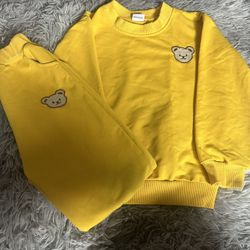 Conjunto Amarillo Con Sweater Y Jogger 