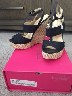 NIB Dark Denim Wedge Sz 9(runs small/fits an 8) Shoe Dazzle