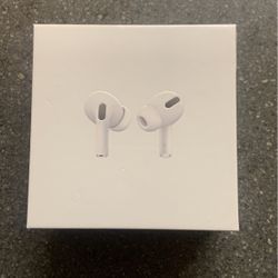 Wireless earbuds with charging case and USB C charging cable