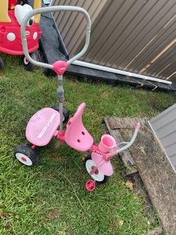 Radio flyer girls tricicle
