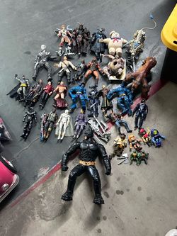 Action figure lot