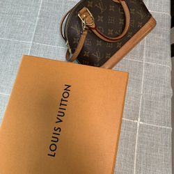 Authentic Louis Vuitton Alma BB Monogram Canvas Crossbody