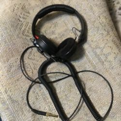 Senheiser HD 25 DJ HEADPHONES