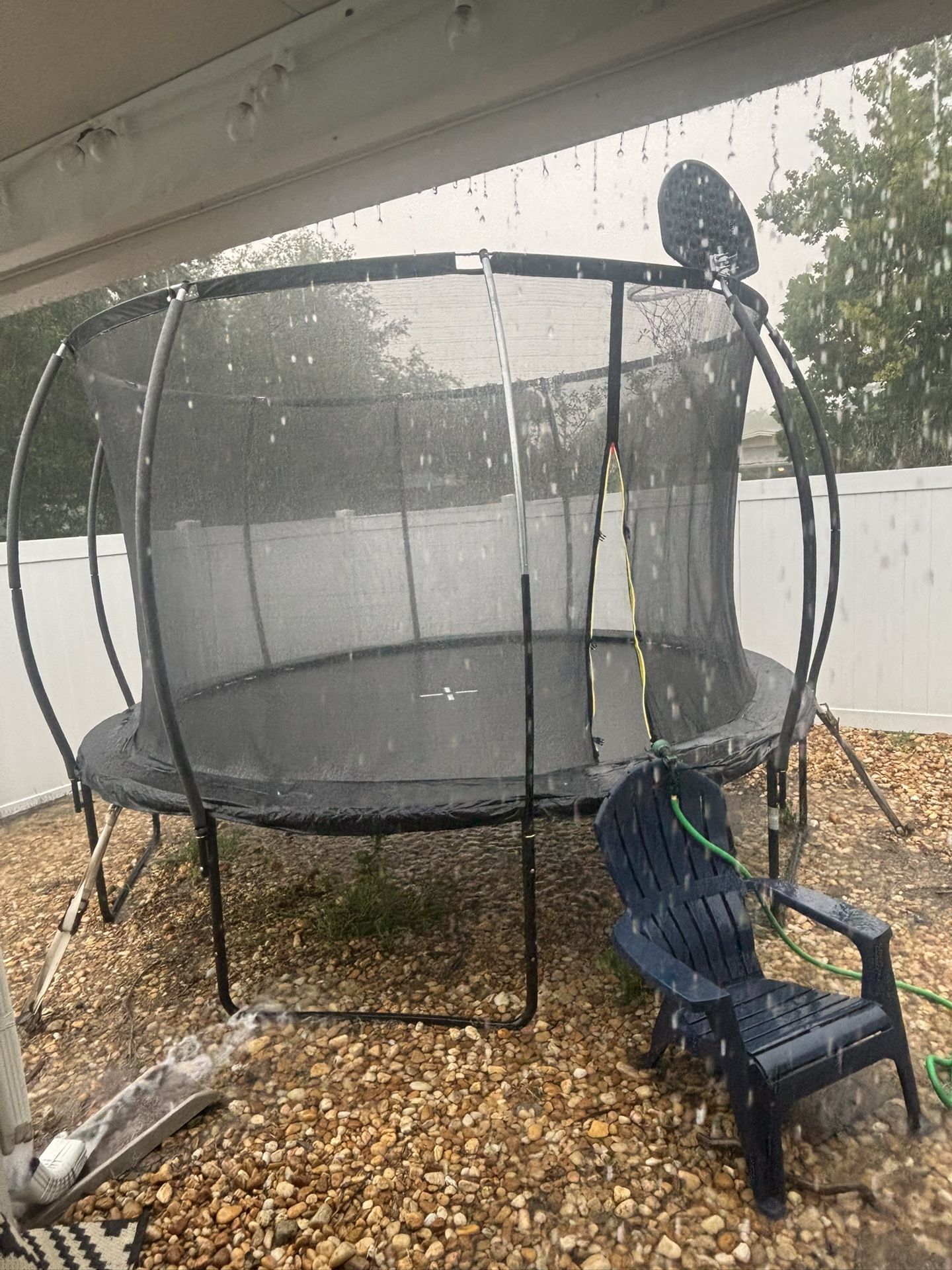 Trampoline - 1000 Lbs Weight Limit (New) 