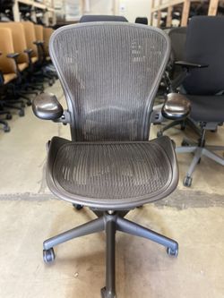 HERMAN MILLER AERON !!! SIZE A,B,C AVAILABLE!!! MULTIPLE OPTIONS!!! 
