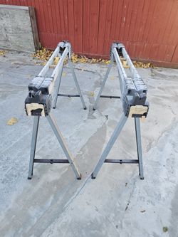 Dewalt Heavy Duty Saw Horses 