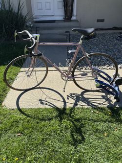 Uni Vega Grand Rally Bike