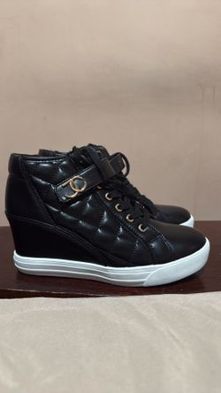 Juicy Couture brand new pair of shoes