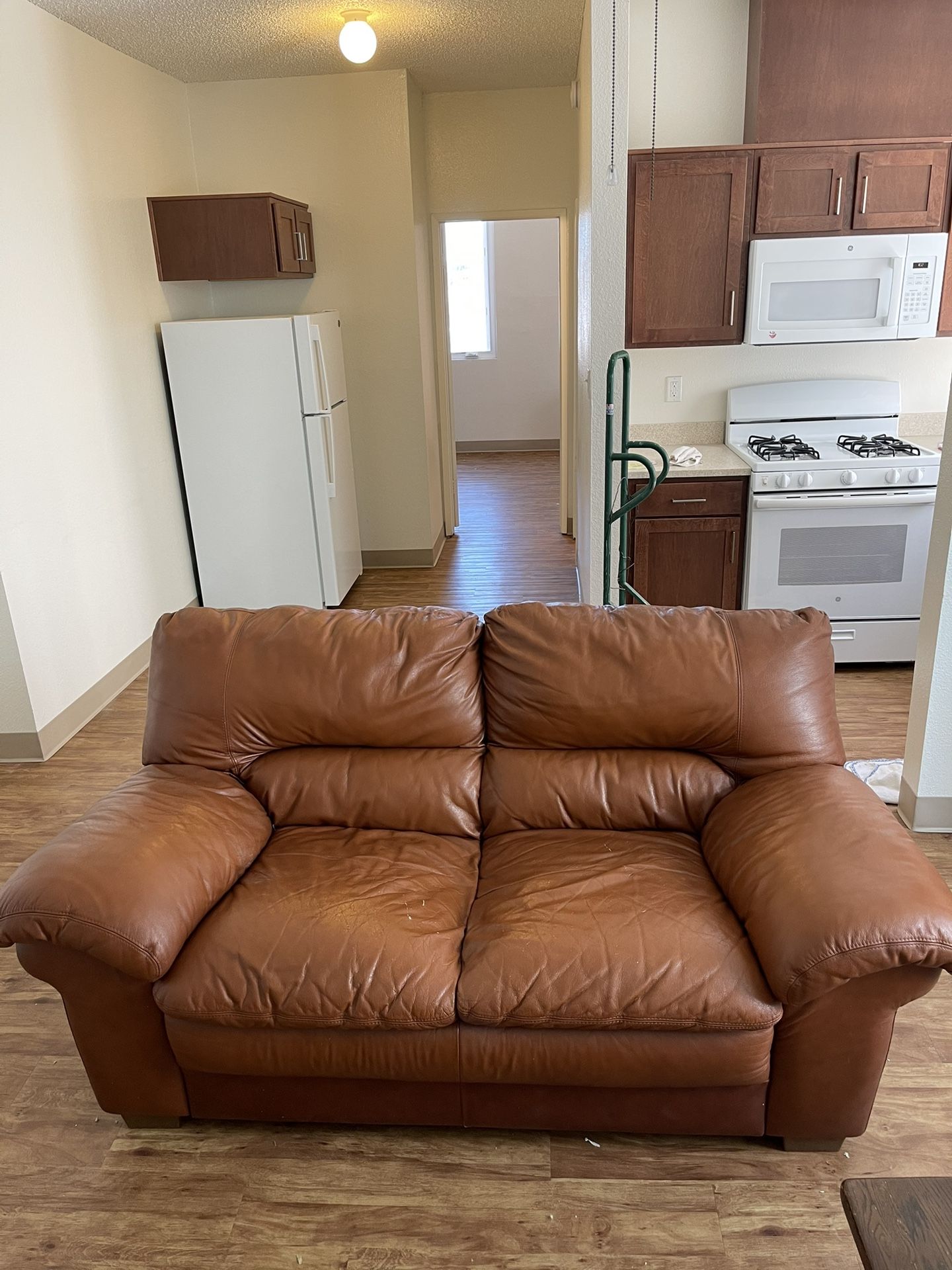 Italian 100% Leather Sofa 2 Seats