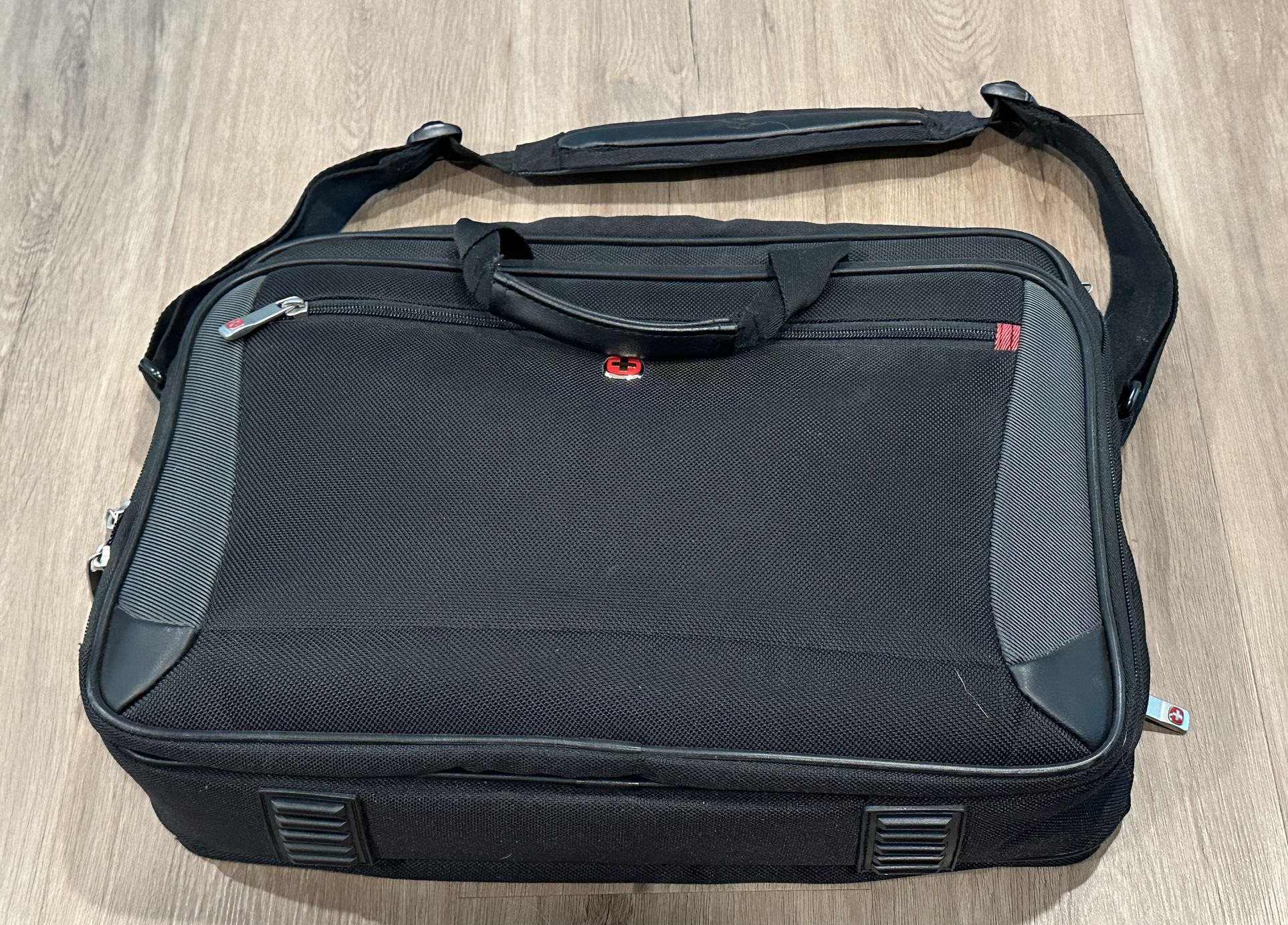 Wenger Swiss Army Laptop Computer Case shoulder bag Messenger briefcase