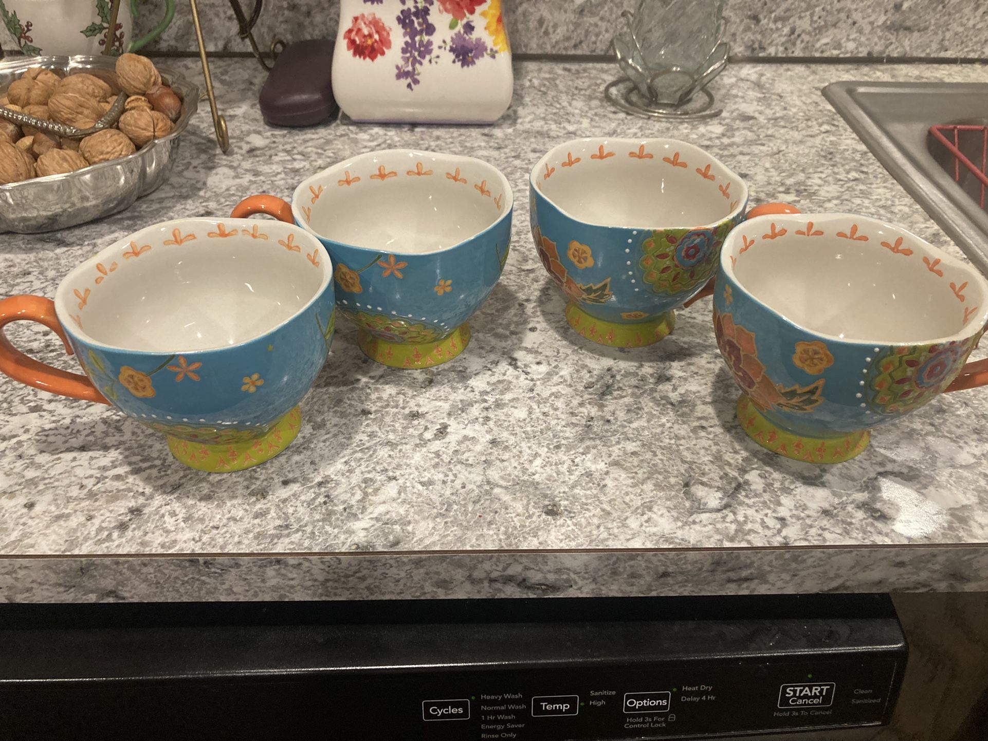 Tabletop Gallery Cheri Saucers And Cups