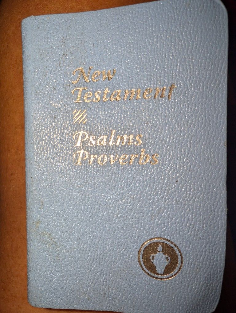 New Testament Psalms Proverbs, Small Book Gideons Bible