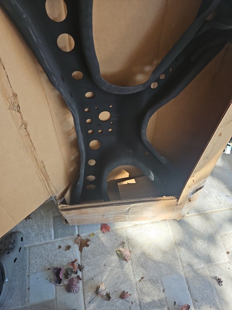 Toyota Tundra Crossmember