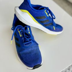 Adidas Boy’s Sneakers, Size 6 (big kid)