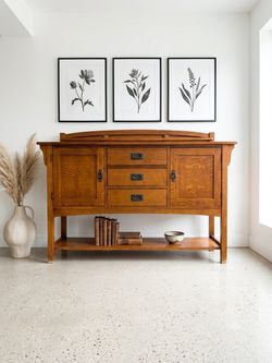 Bassett Oak Buffet / Sideboard
