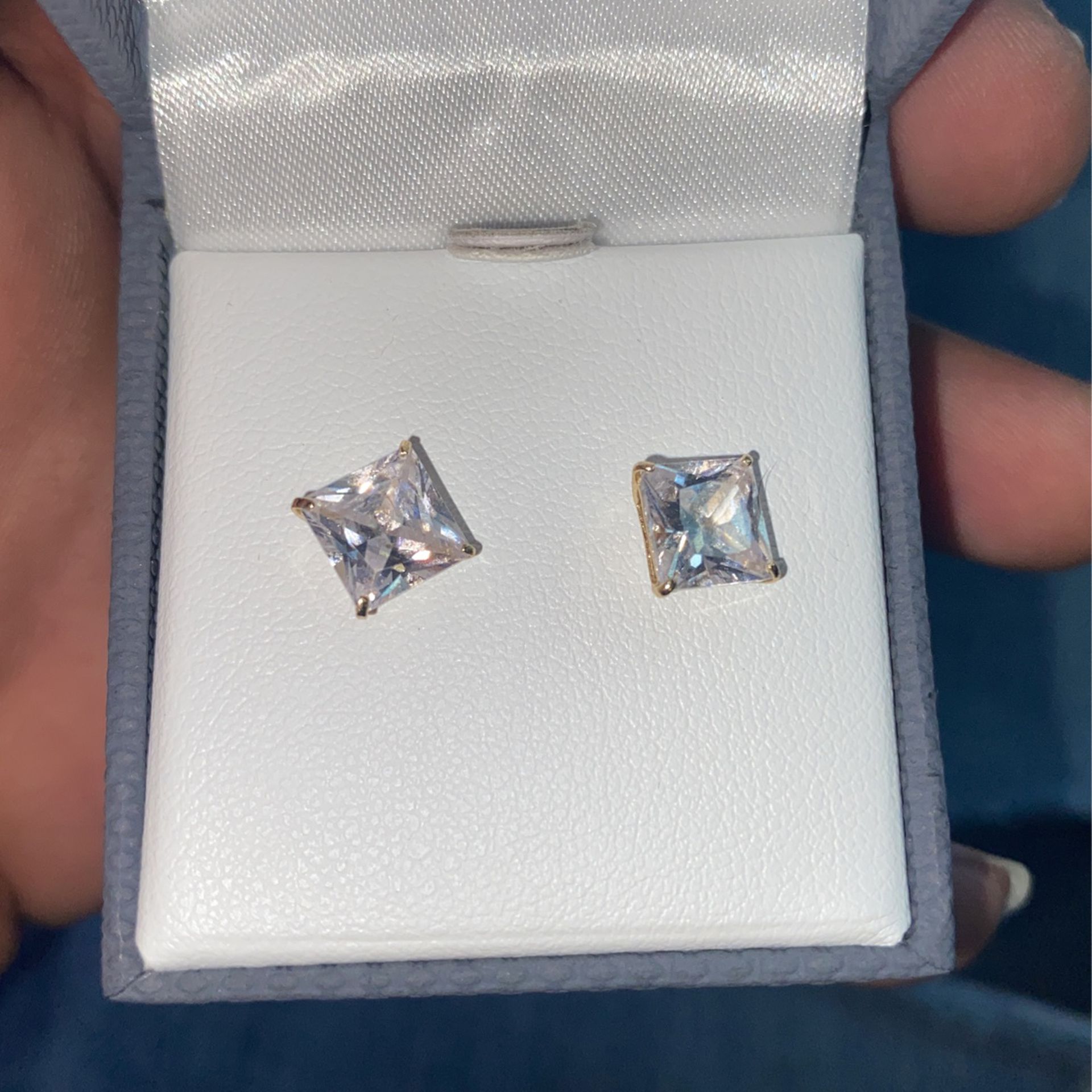 Diamond/Gold Earrings 