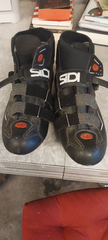 SIDI CARBON boots Size 46 And PEDALS