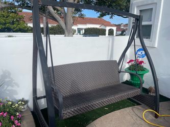 Outdoor swing