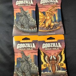 [New][4 Left] UniVersus - Godzilla: Reign Of Kaiju - 11 Card Sleeved Pack