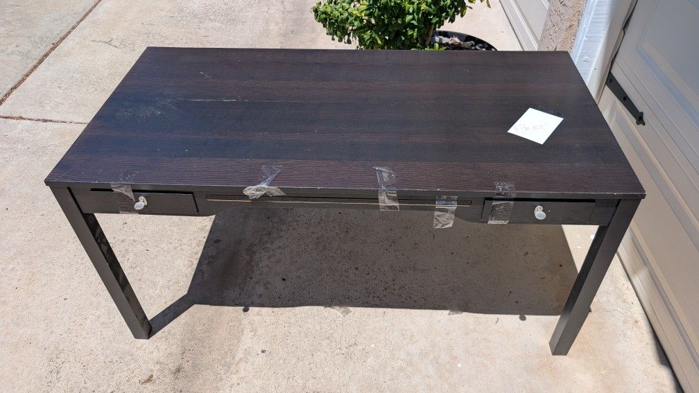 FREE DESK!!
