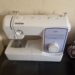 Brother GX37 sewing machine like NEW