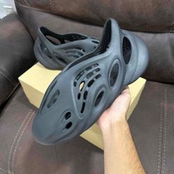 Adidas Yeezy Foam Runner Onyx Size 14 (Only Worn Twice + OGAll)