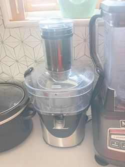 Juicemon juicer