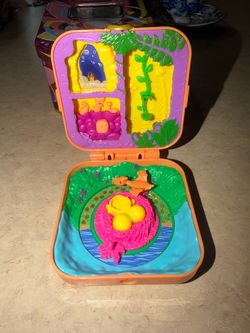 POLLY POCKET HIDDEN HIDEOUTS MICRO PLAYSET DINO DISCOVERY
