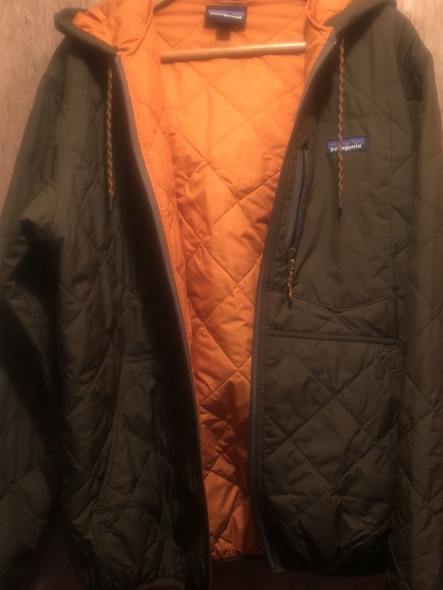 Patagonia Men’s L Quilted Hoodie