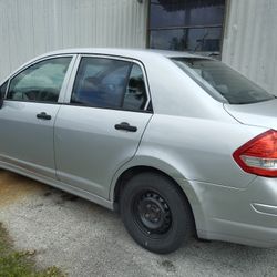 Vendo Nissan Versa 
