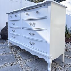 French Provincial Dresser With 6 Drawers
