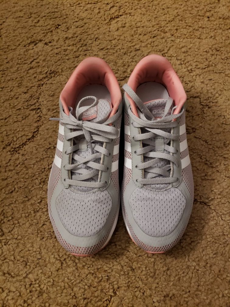 Adidas women's shoes size 6