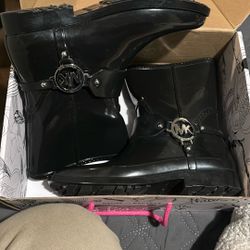 MichaelKors Boots 7W