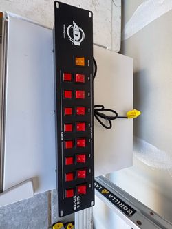 8-channel analog lighting controller