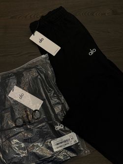 Alo sweats