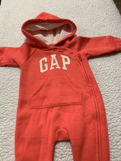 Warm gap onesie 0-3 months
