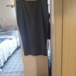 Super Nice Pencil Skirt Back Vent Size 20W
