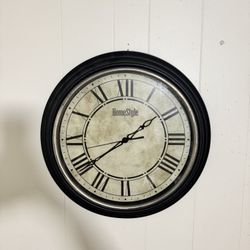 Large Decorative Wall Clock – Vintage Style