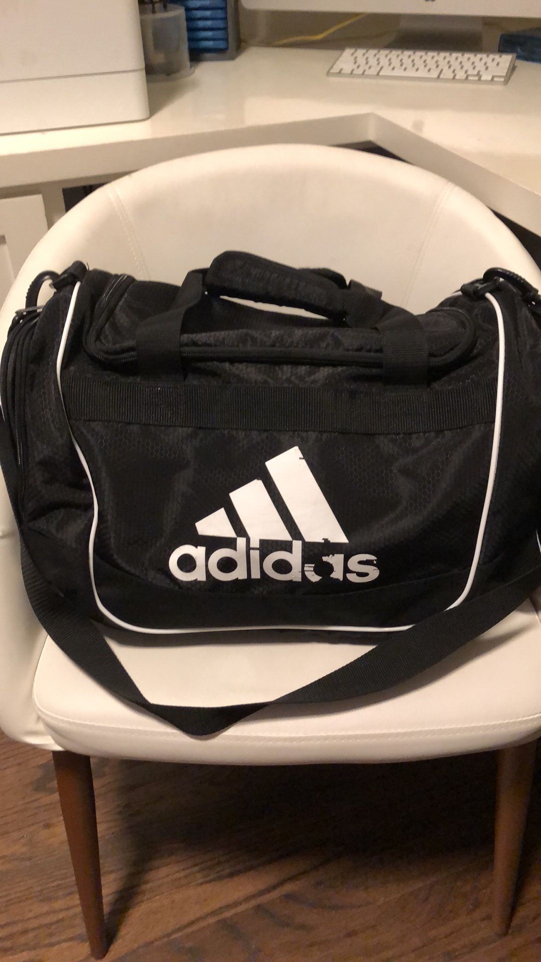 Adidas duffle medium size bag