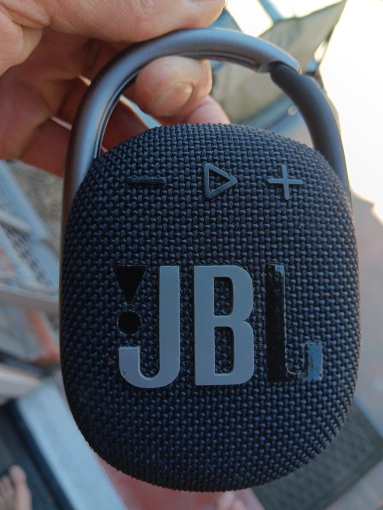 JBL Clip4