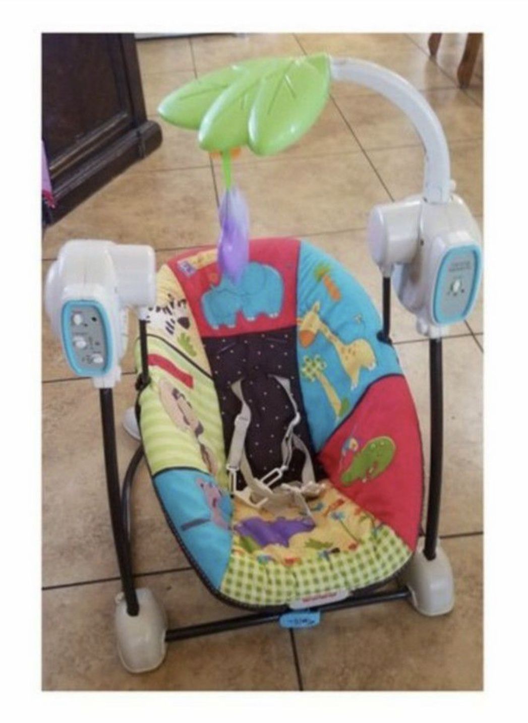 Fisher Price •Luv U Zoo Spacesaver Swing & Seat with Music Lullabies & Vibration Modes