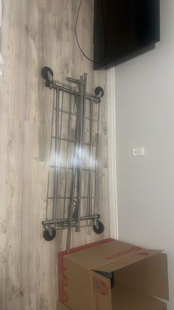 Clothing rack!! High Quality