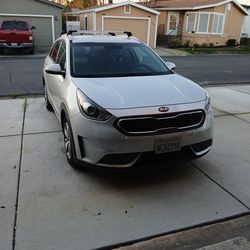 2018 KIA NIRO ECO HYBRID