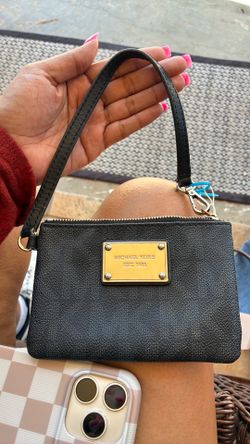 Michael Kors wristlet