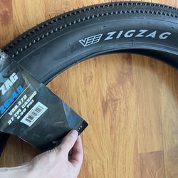 Vee Tire Zig Zag perfect for street riding lasts a long time 