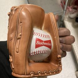 udweiser Beer Stein Baseball Mitt Glove W/ Ball 5.5”