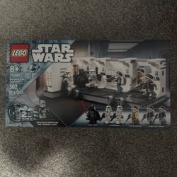 LEGO Star Wars: Boarding the Tantive IV (75387)