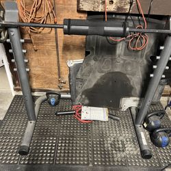 Gym Rack For Bench Pressing And Squatting