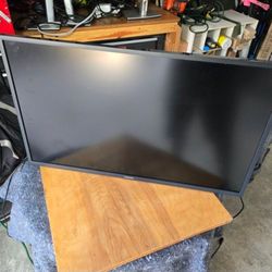 Samsung 32" Monitor
